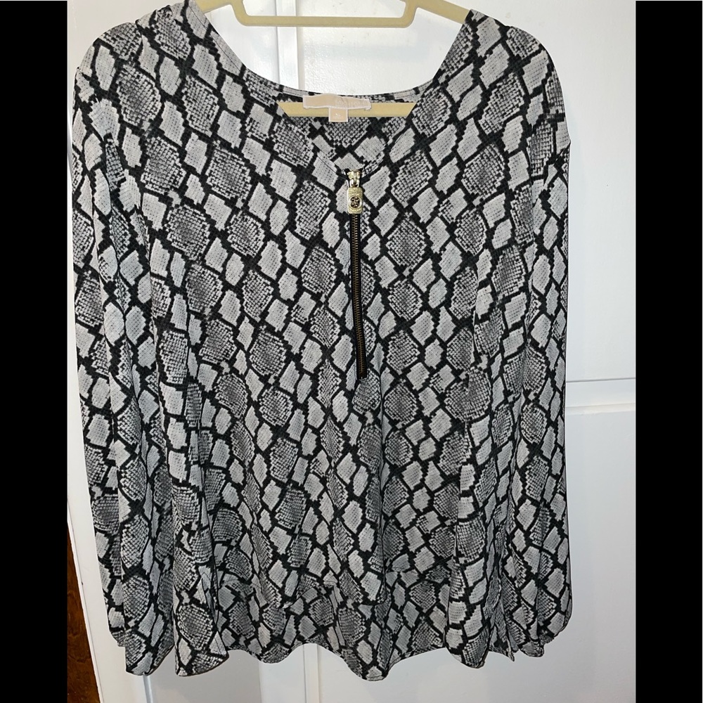 Michael Kors Blouse size XL. Basically brand new amazing condition